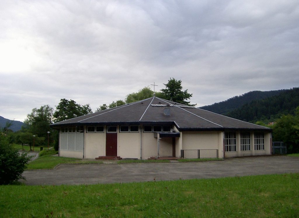 mairie Malmerspach,_Eglise_Saint-Joseph-Artisan