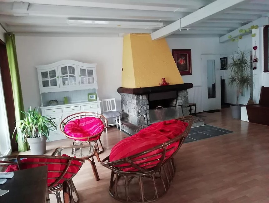 GITE LA SCIERIE SALON