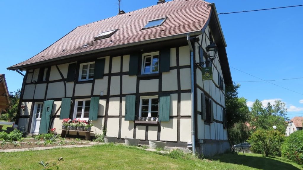 Mortzi en Alsace, gîte avec piscine