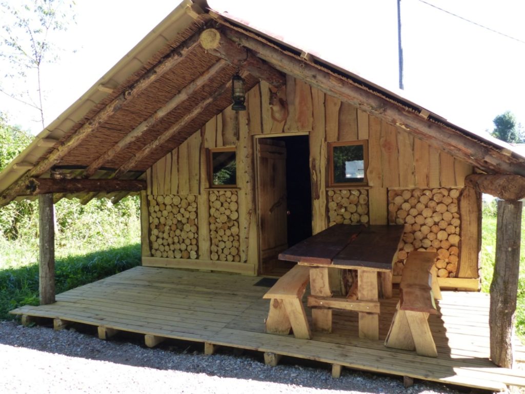 Cabane du Bûcheron-Camping des Castors