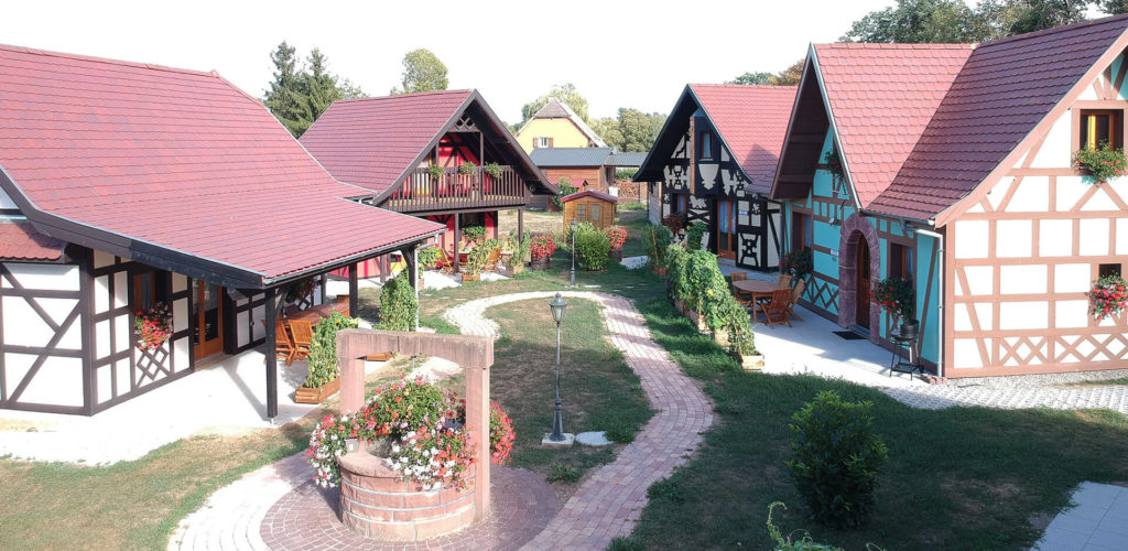 camping castors village-alsacien-chalets-alsaciens