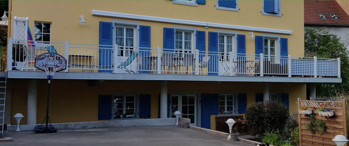 Les Volets Bleus Urbès